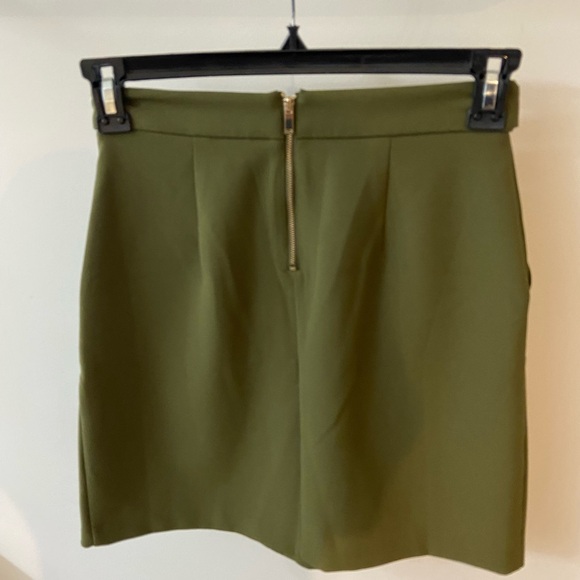 Forever21 Army Green Skirt - Picture 2 of 3